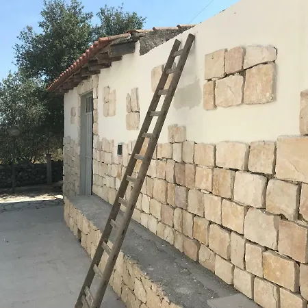 Rosa - Ai Piedi Dell'etna Vakantiehuis Brucoli