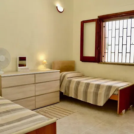 Vakantiehuis Rosa - Ai Piedi Dell'etna Brucoli