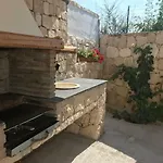Rosa - Ai Piedi Dell'etna Holiday home Brucoli