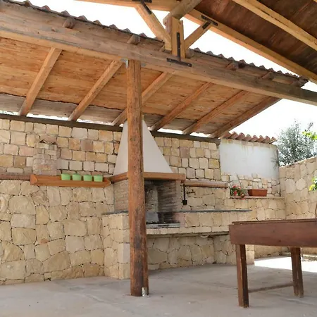 Rosa - Ai Piedi Dell'etna Holiday home