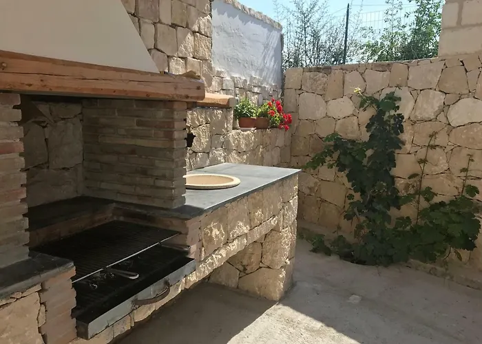 Rosa - Ai Piedi Dell'etna בית נופש ברוקולי